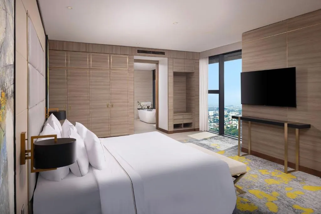 Phòng The Level Suite