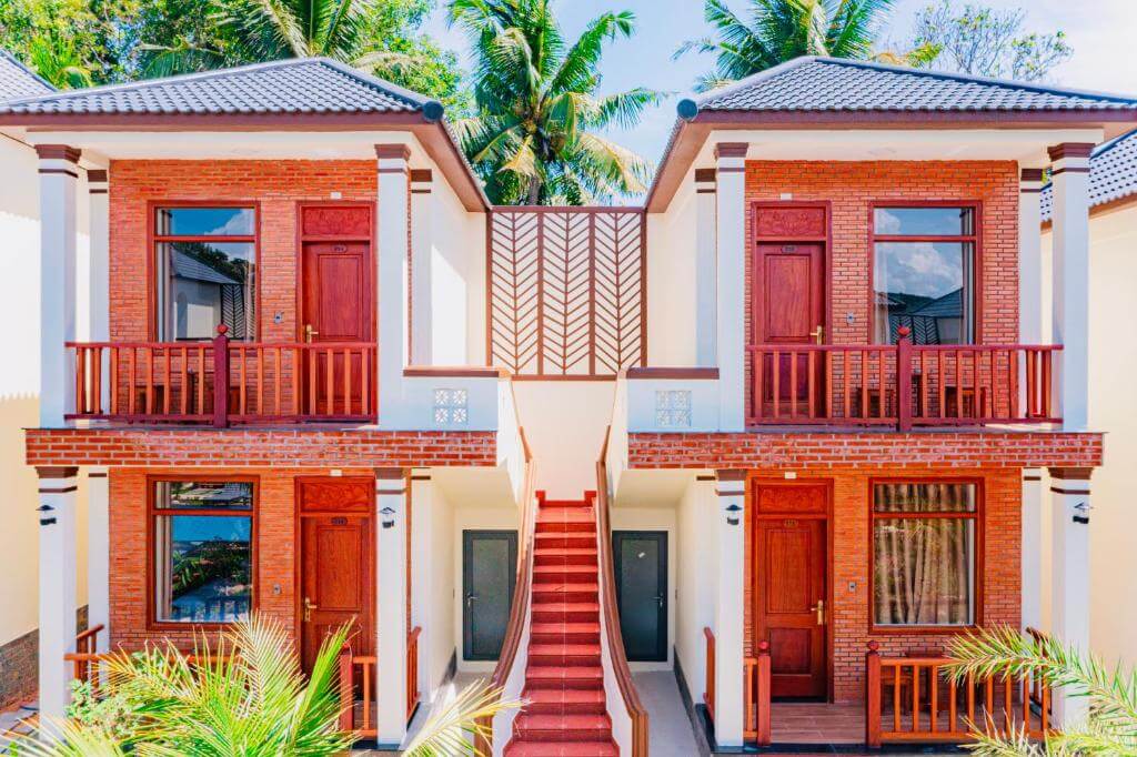 Palm Bay Resort được thiết kế với phong cách hiện đại 