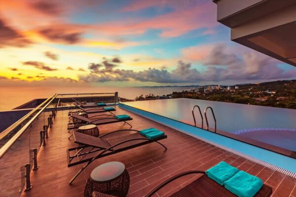 Review khách sạn 3 sao Night Sea Hotel
