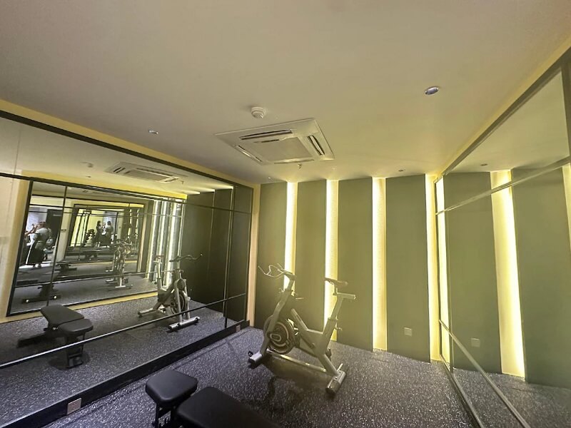 Phòng tập được trang bị đầy đủ máy móc hiện đại
