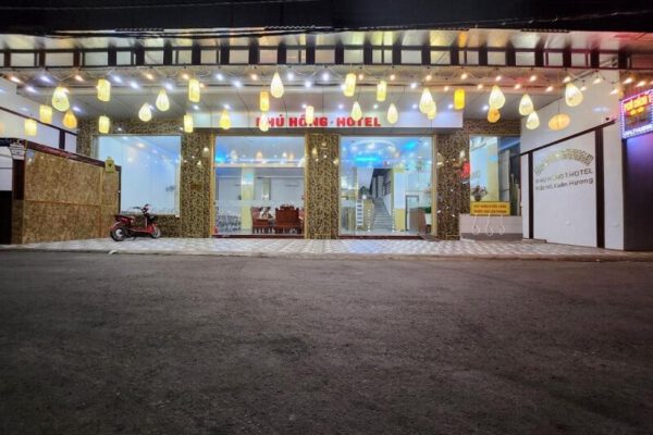 Review khách sạn 2 sao Phú Hồng 1 Hotel