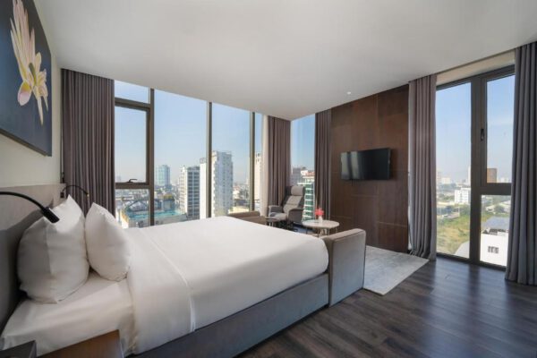 Review khách sạn 4 sao Everland Hotel Đà Nẵng